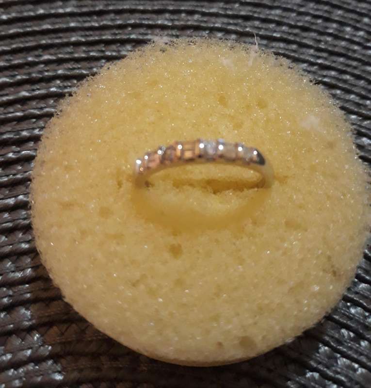 Ladies Ring 9K  White Gold  Size N (Medium)