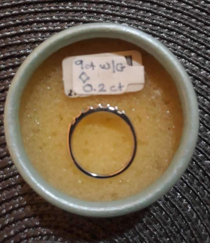 Ladies Ring 9K  White Gold  Size N (Medium)