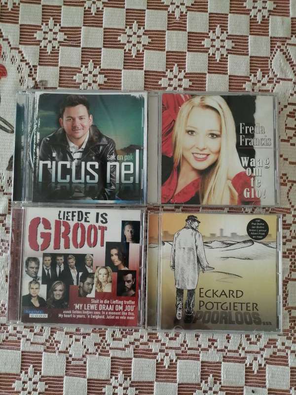 Afrikaans Musiek CD's (24)