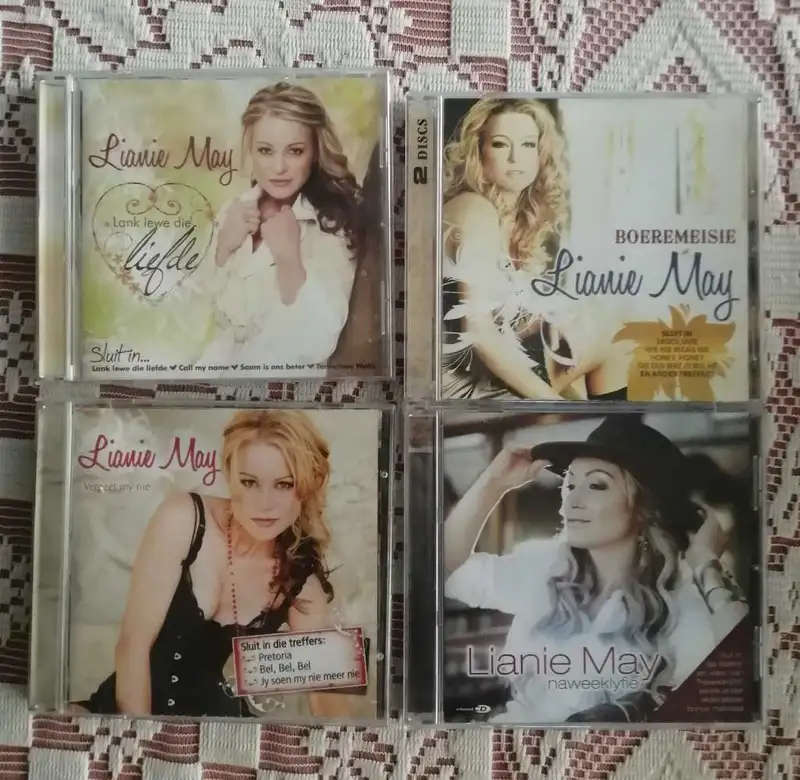 Afrikaans Musiek CD's (44 in total)