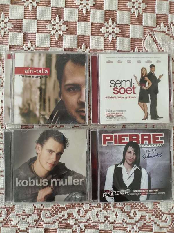Afrikaans Musiek CD's (24)