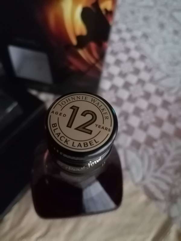 Johnnie Walker Black Label 12 Year Old 2 Glass Pack