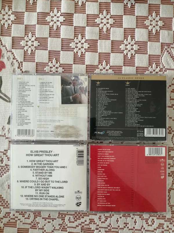 Elvis Presley CD's (8)