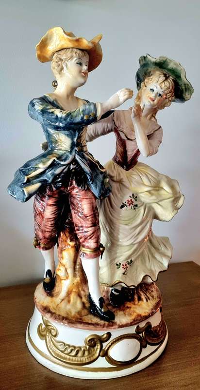 Large Porcelain Capodimonte Figures Statue Beatiful Romantic