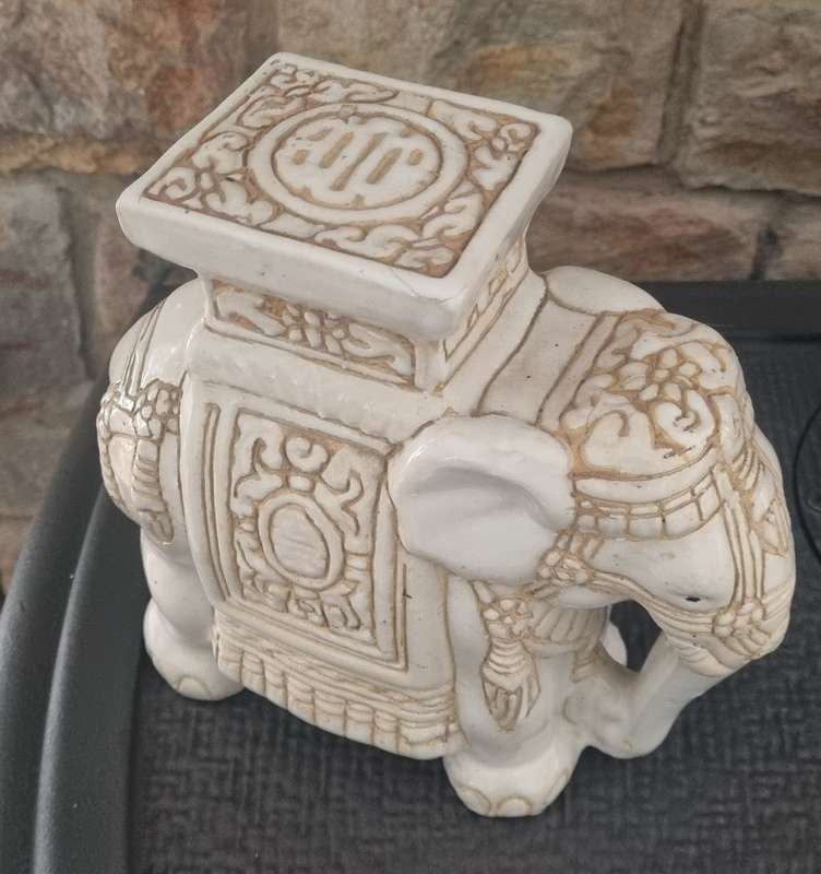 1960s Vintage Chinese Porcelain Ceramic Hand Painted Elephant Plant Pot Stand