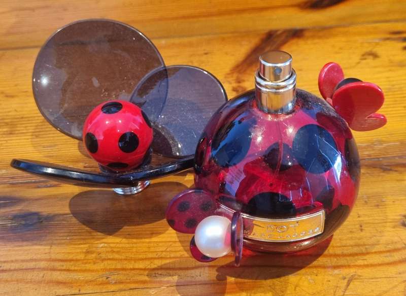 Marc Jacobs Perfume Bottle (Empty)