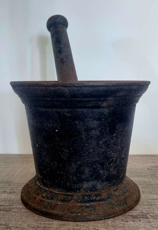 ANTIQUE HEAVY Cast iron mortar and pestle - A Kenrick and sons 2 pint