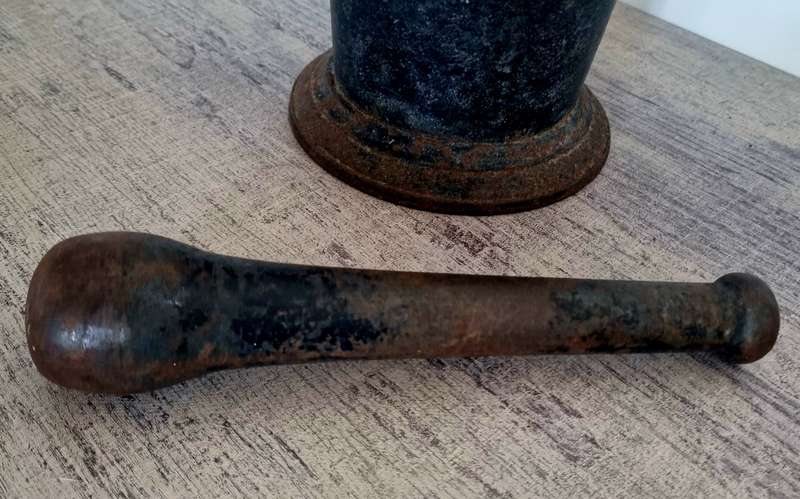 ANTIQUE HEAVY Cast iron mortar and pestle - A Kenrick and sons 2 pint
