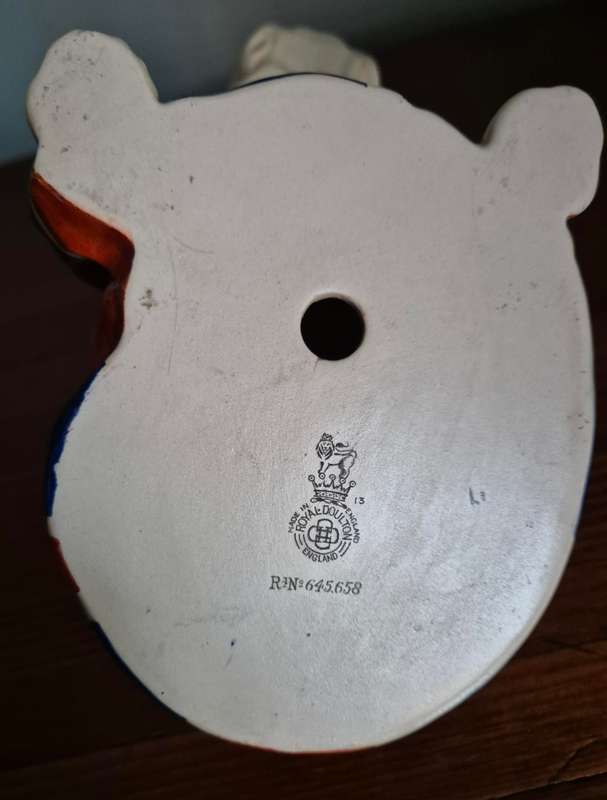 Royal Doulton Union Jack Bulldog c. 1920
