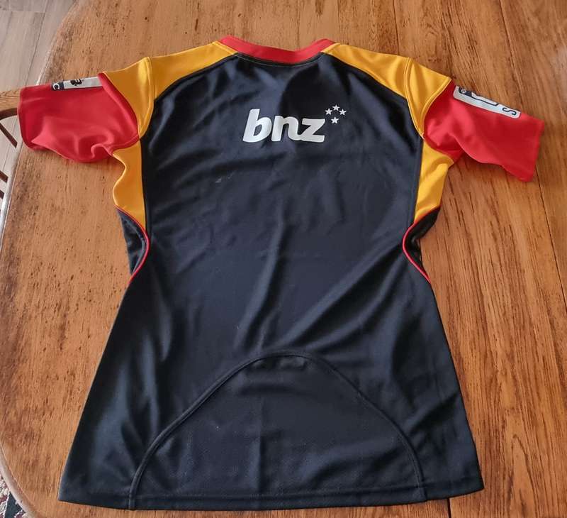 Orginal 2011 Waikato Chiefs Signed Rugby Jersey