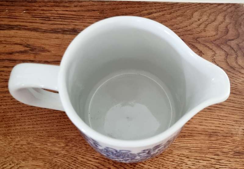 VINTAGE ARABIA FINLAND BLUE & WHITE "ORRI" JUG MID CENTURY SCANDINAVIAN DESIGN