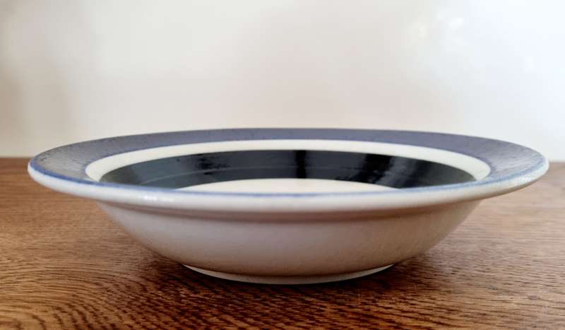 Arabia Finland Anemone Dishware Bowl