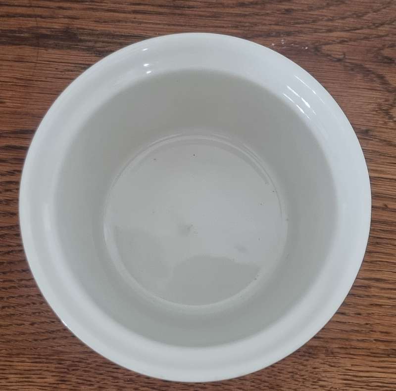 1983 Royal Doulton Lambethware Hampstead Waterlilies Fresh Flowers Pattern Soufflé Round Dish