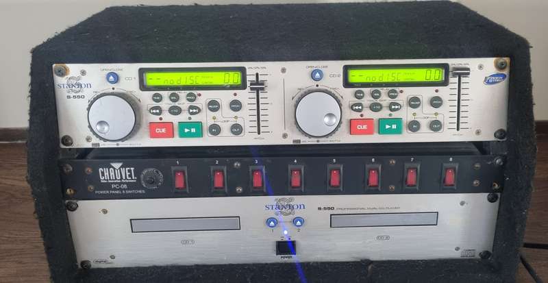 Used Stanton S-550 Professional Dual CD Player With Case