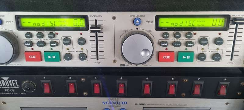 Used Stanton S-550 Professional Dual CD Player With Case