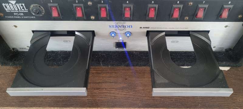 Used Stanton S-550 Professional Dual CD Player With Case