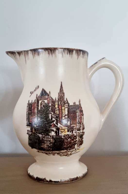 Senlis Cathedral (French/France: Cathédrale Notre-Dame de Senlis) Porcelain Water Jug