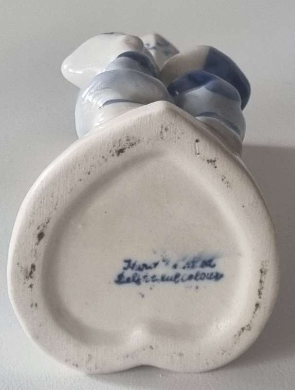 Handpainted Delft Holland Blue and White Heart Porcelain kissing couple, Candlestick/ bud vase