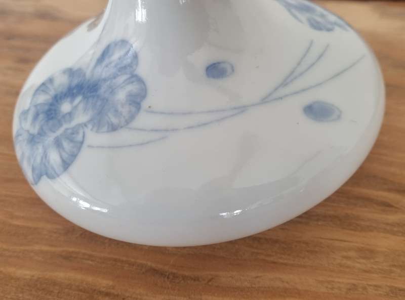 Porcelain Chinese Stamp Flower Pot Vase