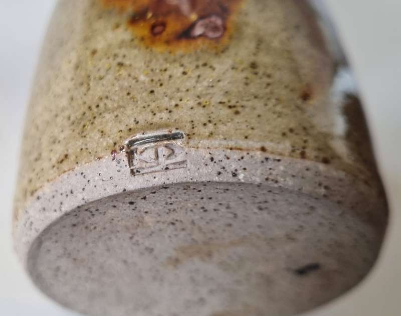 South Africa Kolonyama Pottery (1969 - 1993)