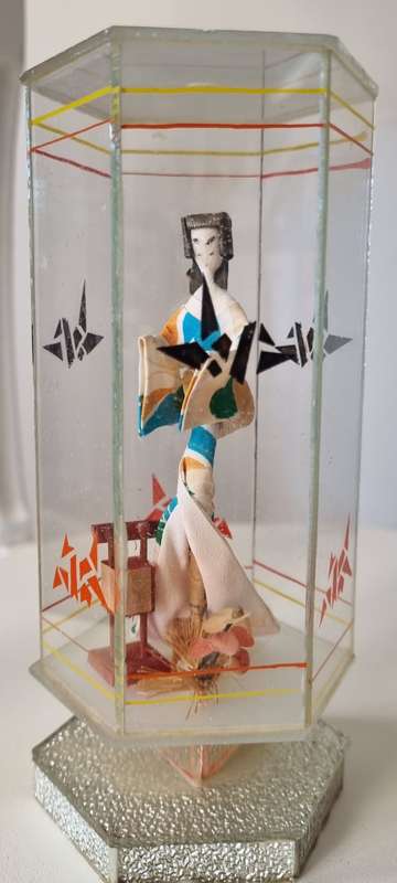 Vintage 1960's Geisha Doll in Glass Plexi Box