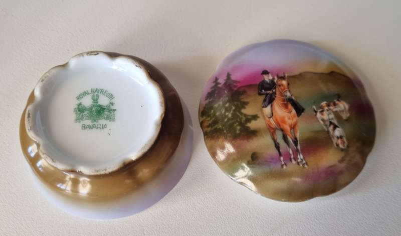 Porcelain Royal Bayreuth Bavaria Horse and Hound, Hunting Scene Lid Trinket Bowl/Dish