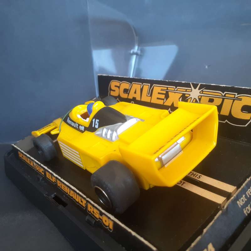 Scalextric C134 Elf Renault RS01 Boxed
