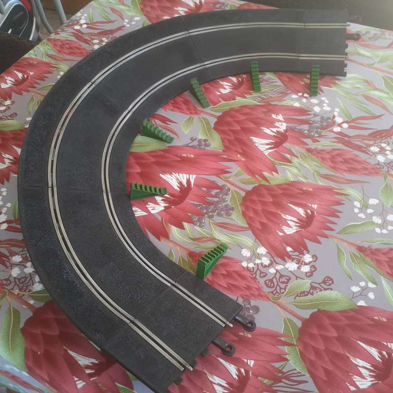 Scalextric Classic track PT97 Banked Standard Curve Set with Banking Approach tracks