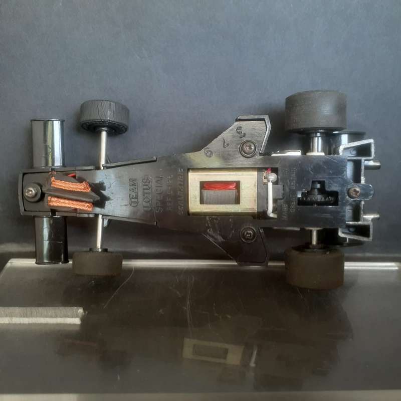 Scalextric C126 Lotus 77 John Player Special