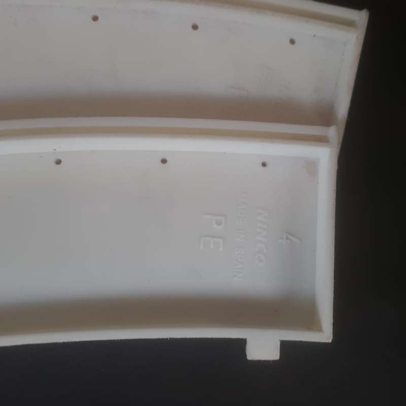 10 x Ninco Track Borders No.4 R2 Curve Outer