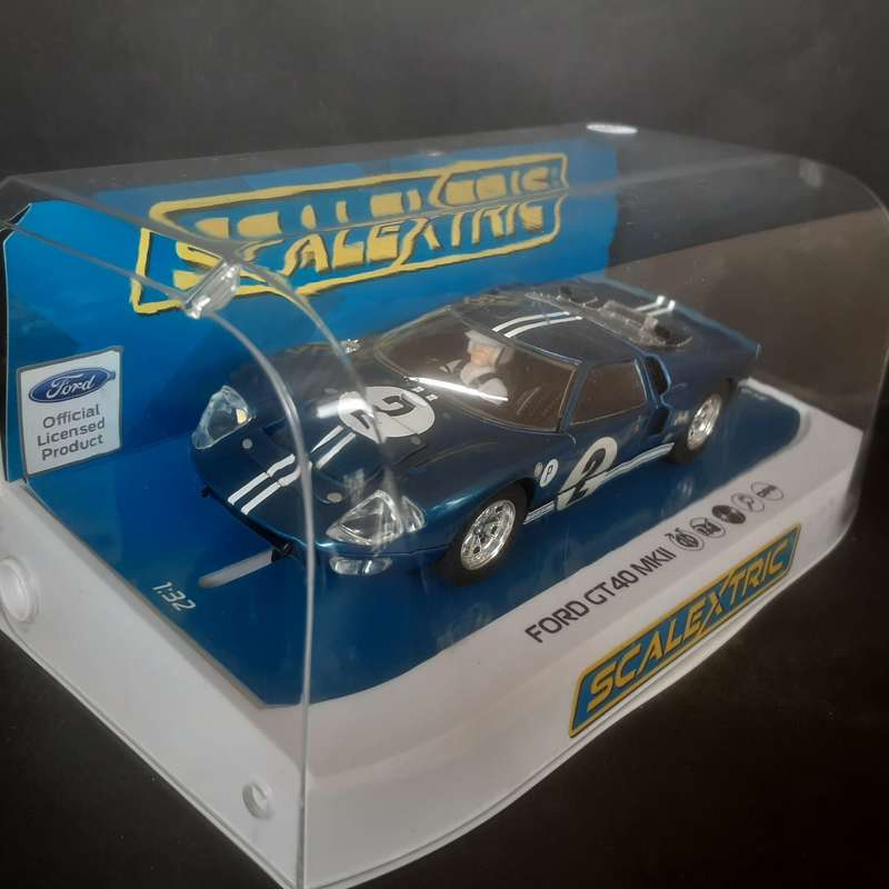 Scalextric C3916 Ford GT40 Mk.II 12h Sebring 1967 Boxed