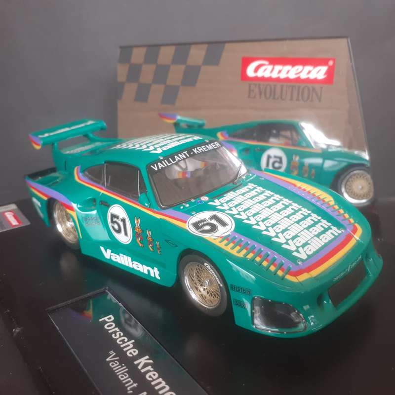 Carrera Evolution 27612 Porsche Kremer 935 K3 Vaillant Boxed