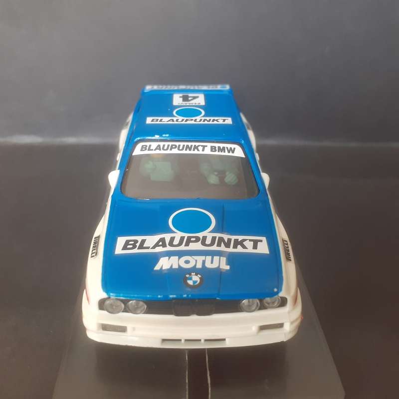 SCX BMW M3 E30 Blaupunkt