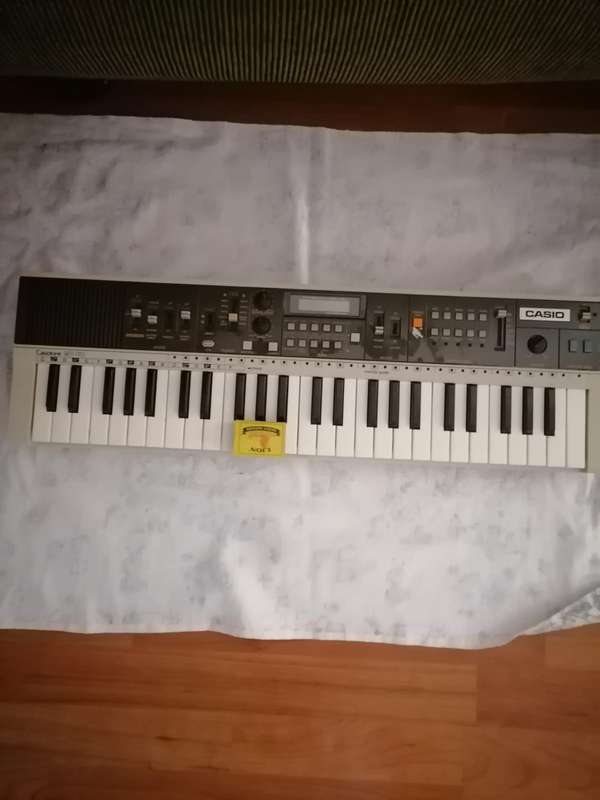 Casio Casiotone MT-70 Mini Keyboard