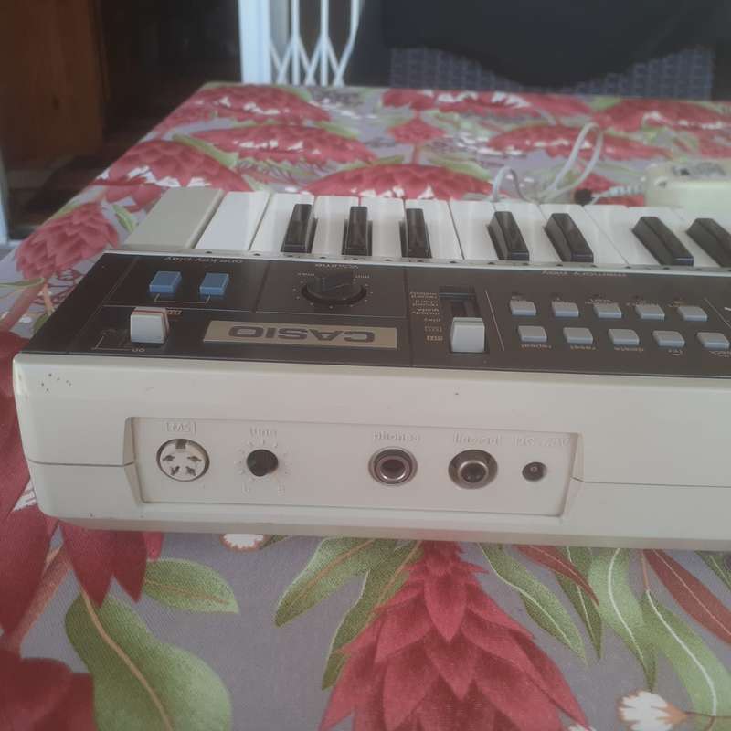 Casio Casiotone MT-70 Mini Keyboard