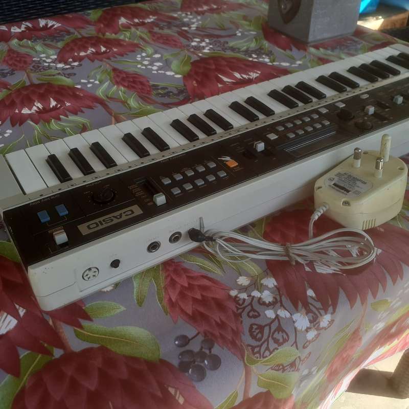 Casio Casiotone MT-70 Mini Keyboard