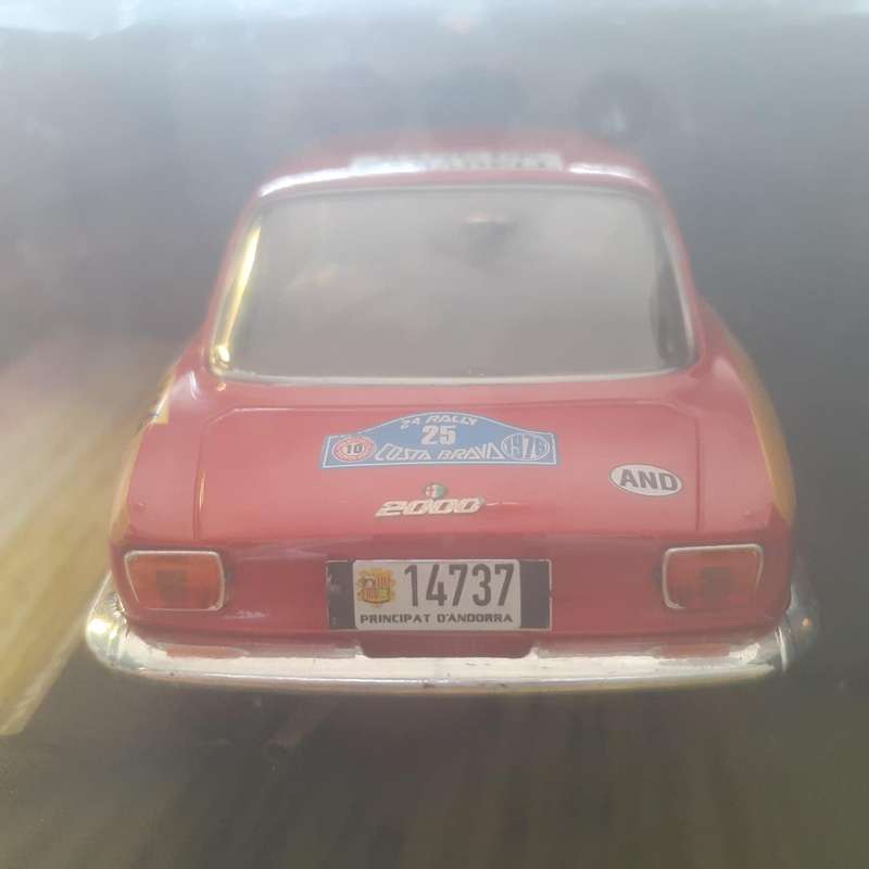 Fly Alfa Romeo Giulia GTV Rallye Costa Brava 1976 with a Fly Racing motor.