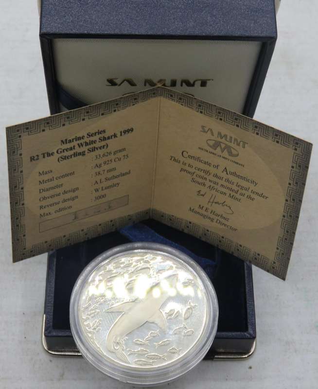 Marine Series "SHARKS" Silver R2 Sterling 1 Ounce  proof cased as issued in SA Mint box with COA