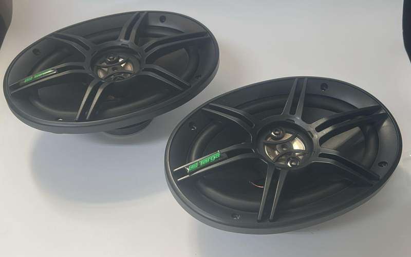 CLEARANCE TARGA 6X9 850W 3WAY SPEAKER