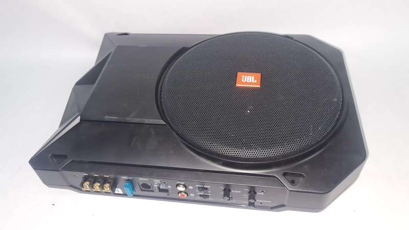 CLEARANCE JBL SUB 8 INCH ACTIVE UNDERSEAT 250 W (NO REMOTE CONTROL CABLE)