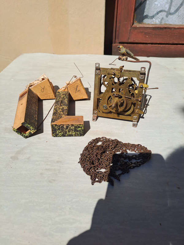 Cuckoo clock movement 2 chains included