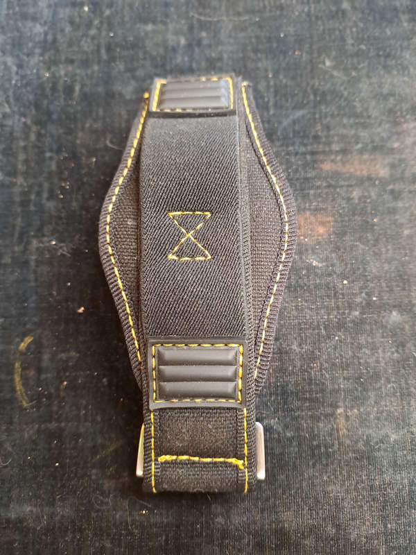 LARGE MEN'S SPORTS MATERIAL AND VELCRO WATCH STRAP 24MM BLACK