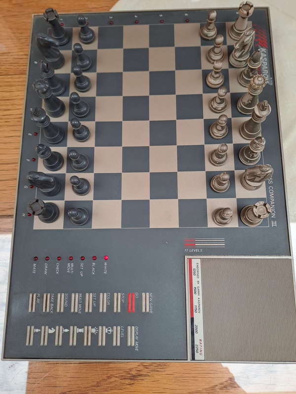 Electronic Kasparov chess computer 17 levels vintage