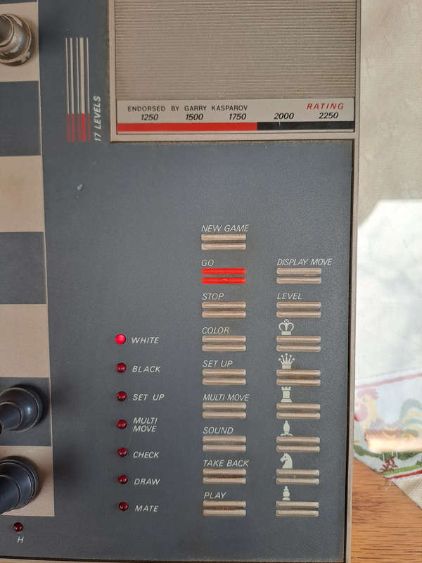 Electronic Kasparov chess computer 17 levels vintage