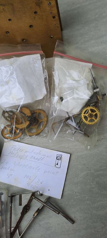Clock movemnt for spares or repairs 102/26 385