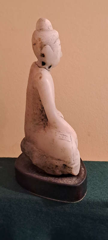 Burmese/mYANMAR EARLY 19TH CENTURY Alabaster Carved Shan Buddah Statue