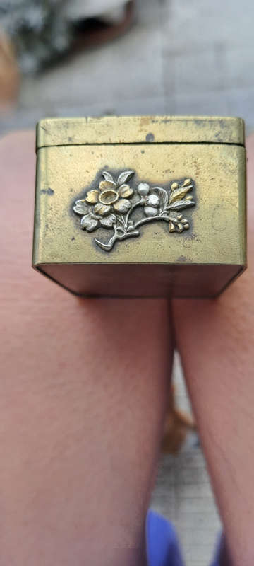 REDUCED Antique Brass Japanese Snuff Box Meiji Period Relief Decoration silver and gold rare
