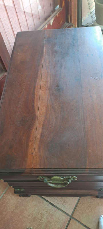 Very Large Very Heavy solid KIAAT  kist