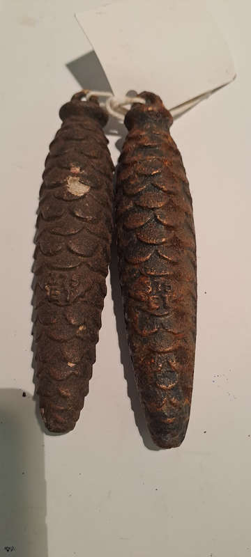 Pair cuckoo clock weights 375 Et each