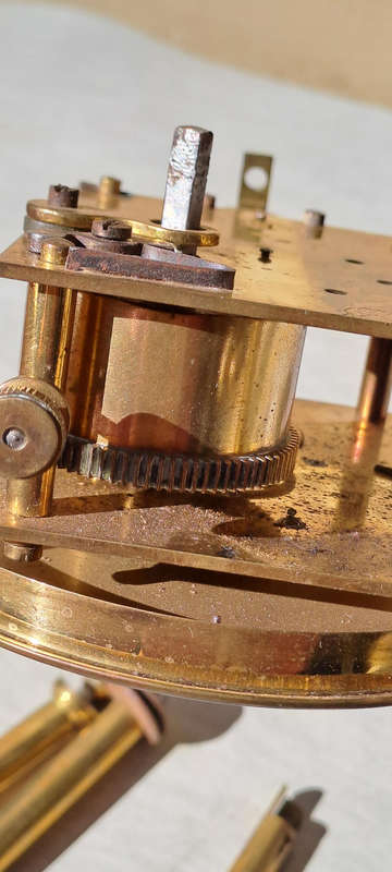 400 Day anniversary clock movement for repairs